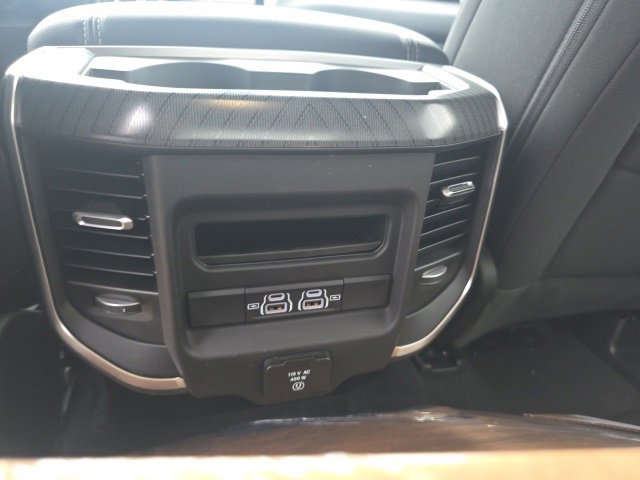 New 2026 RAM 1500 4x4 Crew Cab image 33