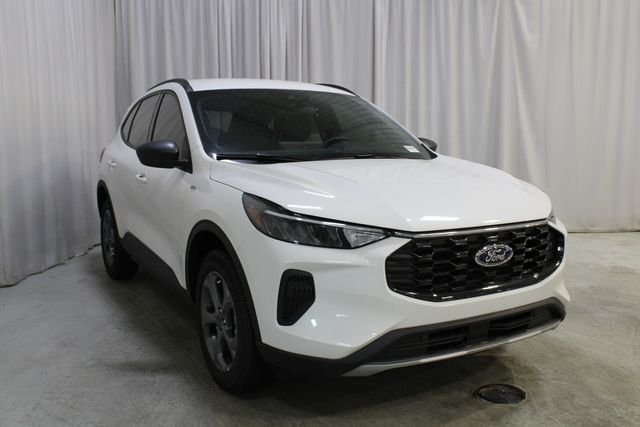 New 2026 Ford Escape ST-Line w/ Tech Pack #1 AWD/4WD image 34