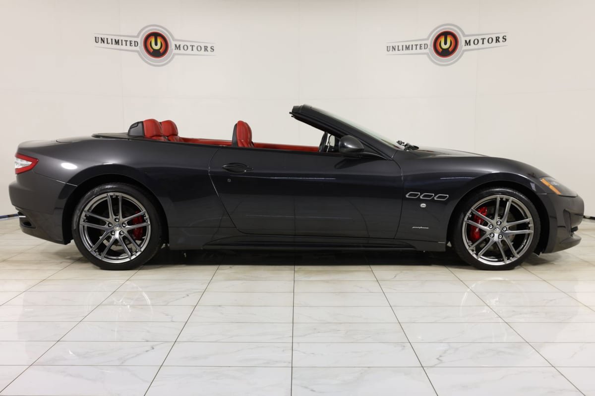 Used 2017 Maserati GranTurismo Convertible RWD image 2