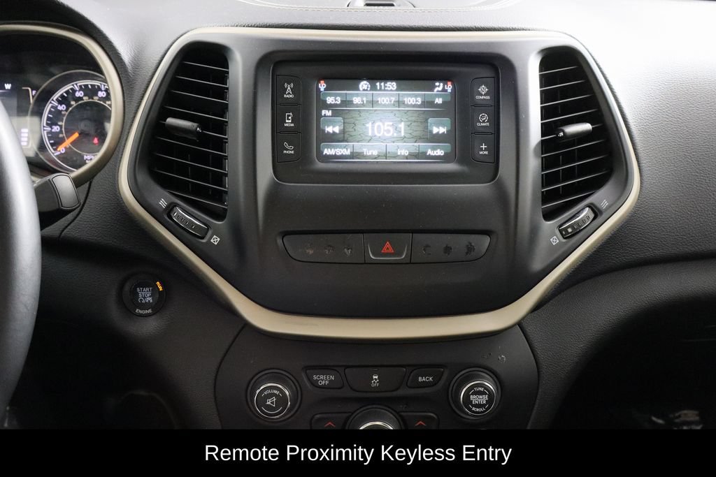 Used 2015 Jeep Cherokee Latitude w/ Comfort/Convenience Group FWD image 20