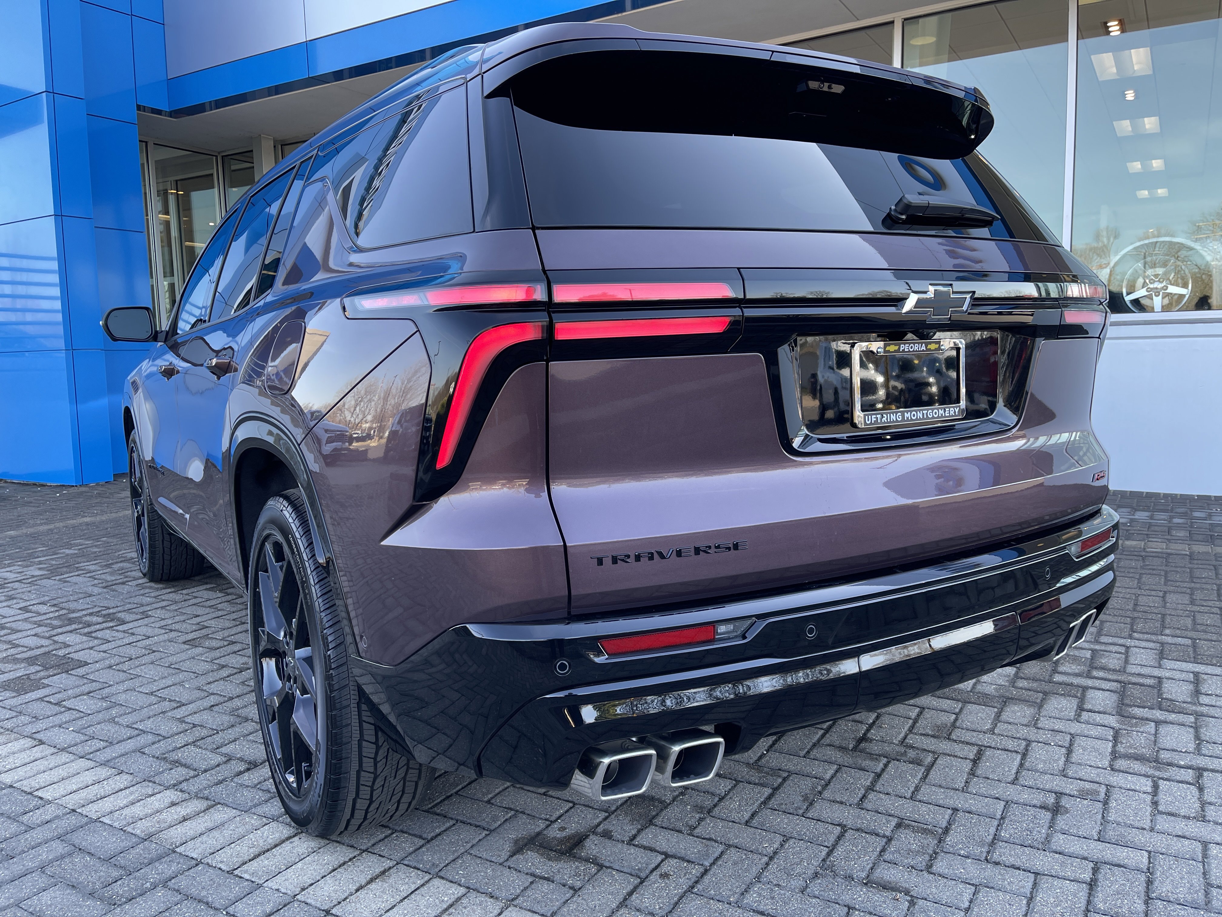 Used 2025 Chevrolet Traverse RS w/ LPO, Floor Liner Package image 3