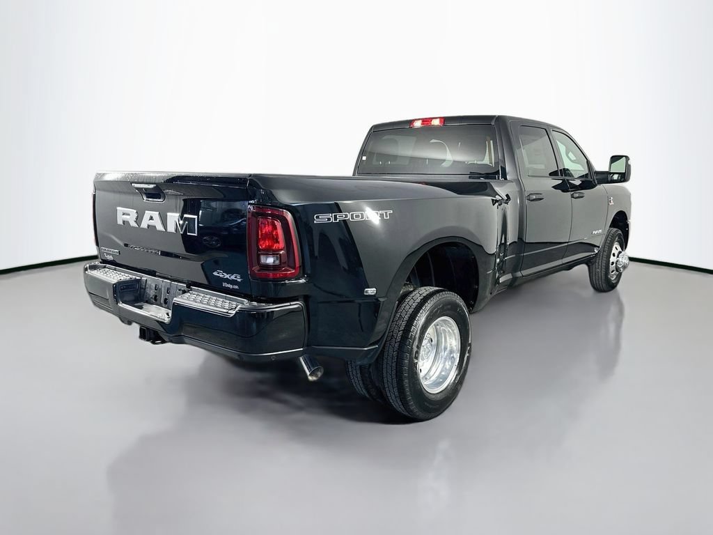 New 2026 RAM 3500 Big Horn AWD/4WD image 7