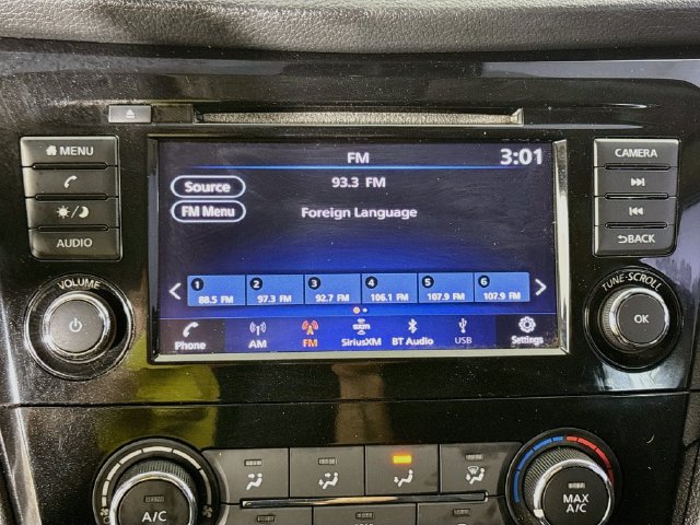 Used 2019 Nissan Rogue S w/ Special Edition Package FWD image 15