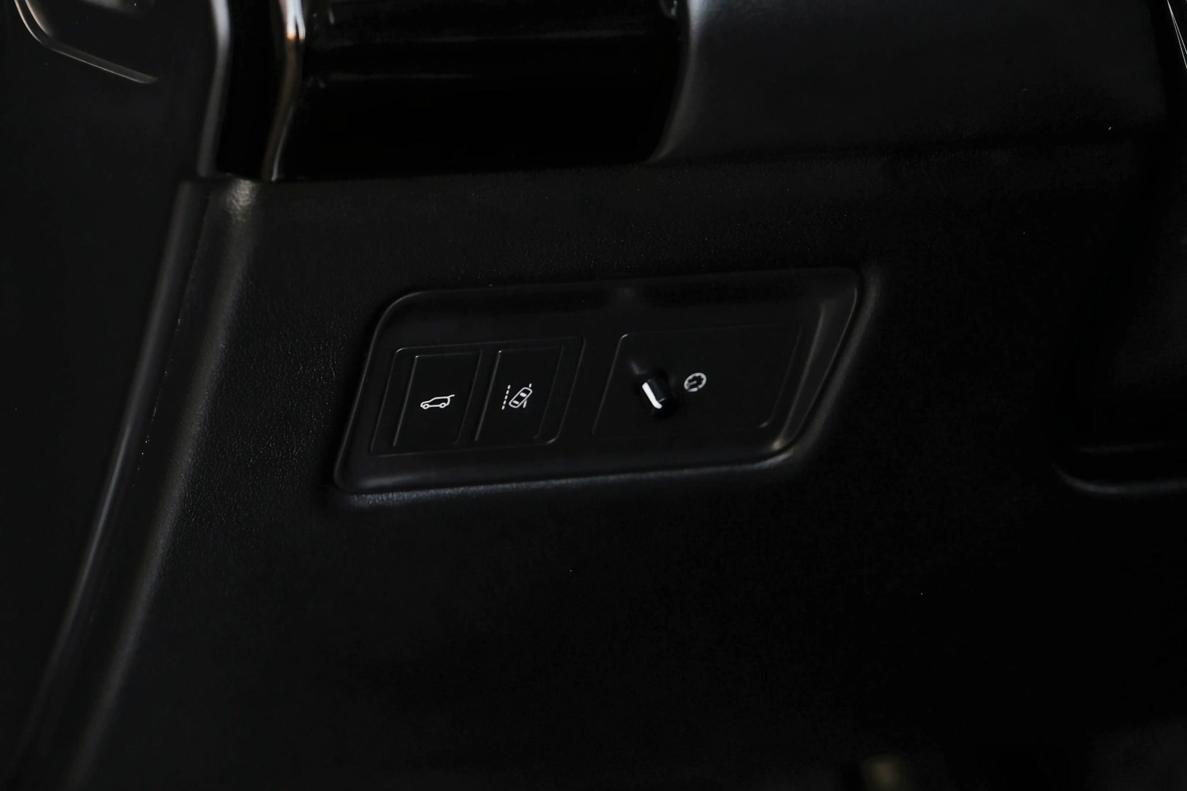 Used 2017 Land Rover Range Rover HSE image 31