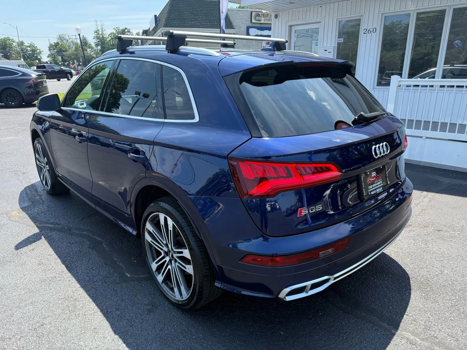 Used 2018 Audi SQ5 Premium Plus w/ Navigation Package image 9