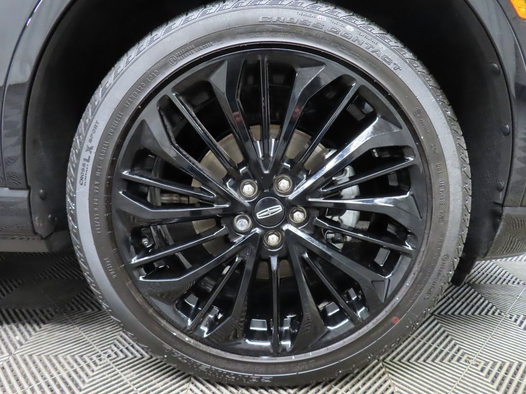 Used 2025 Lincoln Corsair Premiere w/ Jet Appearance Package image 8