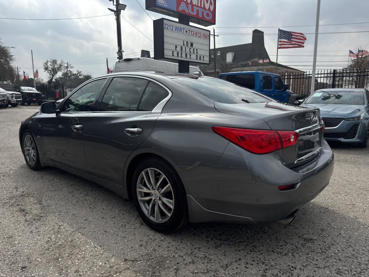 Used 2017 INFINITI Q50 3.0t Premium w/ Cargo Package (L95) image 7