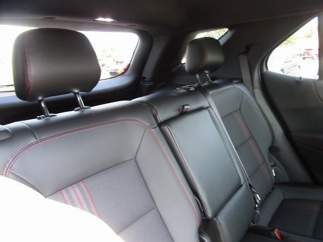 Certified 2023 Chevrolet Equinox RS w/ LPO, Floor Liner Package image 12