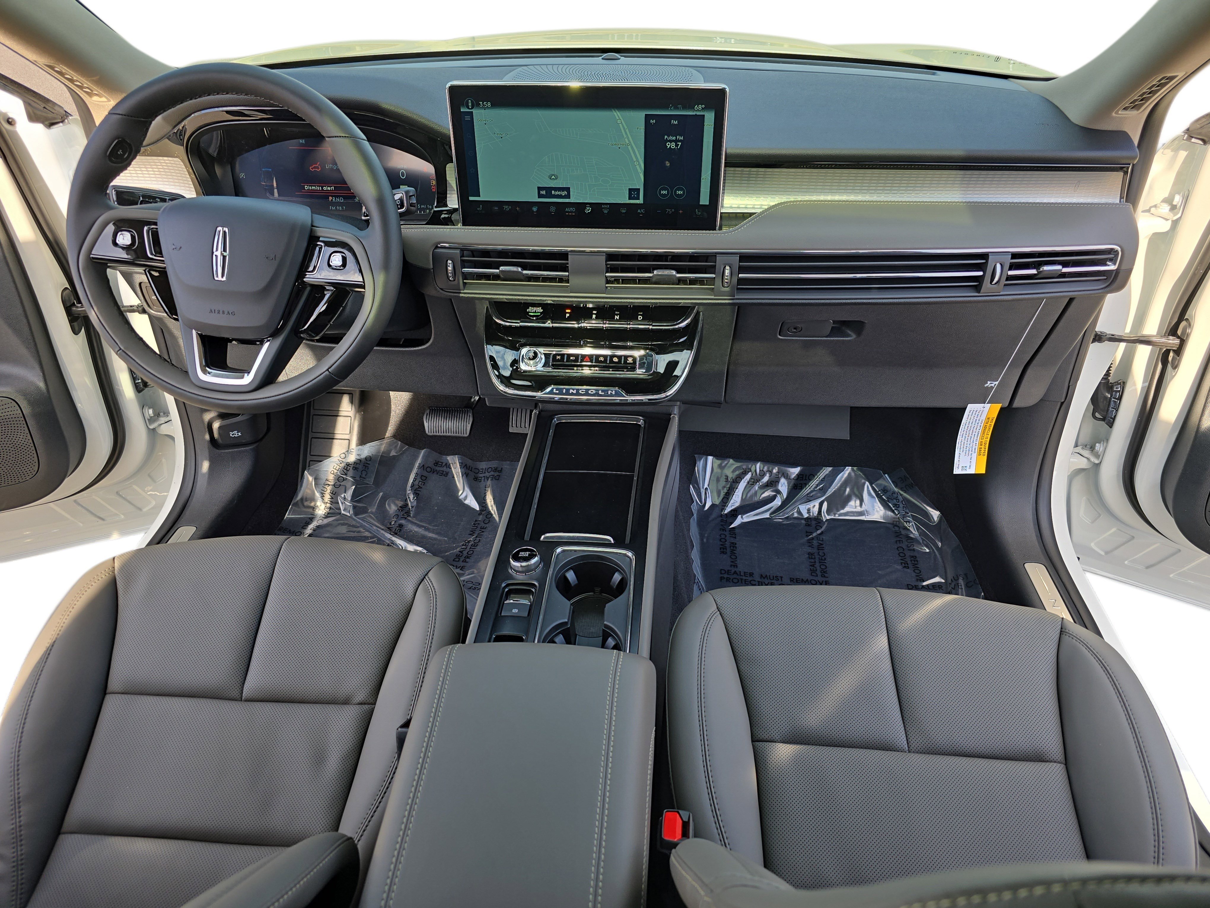 New 2026 Lincoln Corsair Premiere image 9