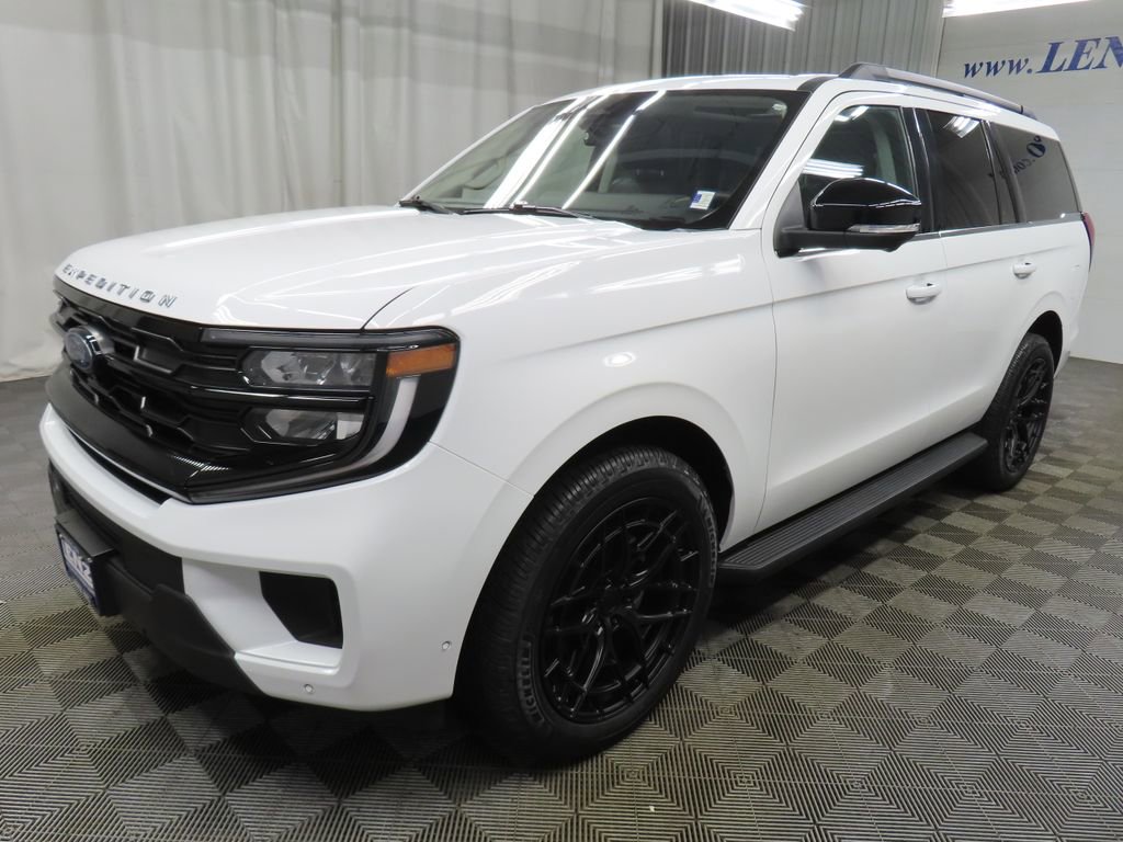 Used 2025 Ford Expedition Active AWD/4WD image 7