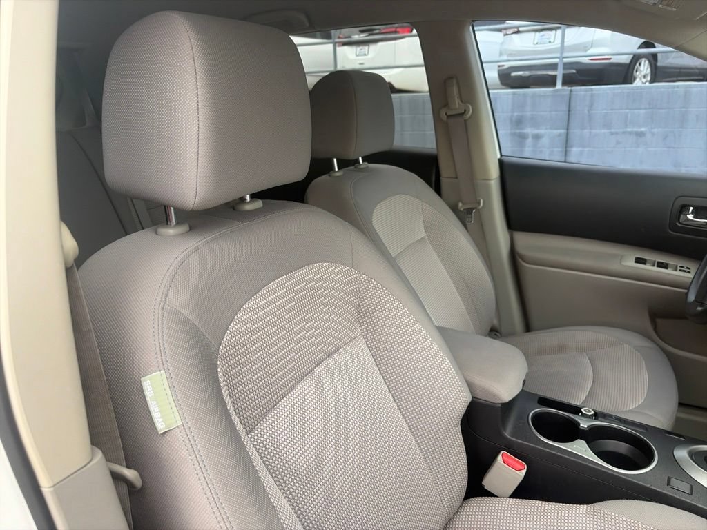 Used 2013 Nissan Rogue SV FWD image 18