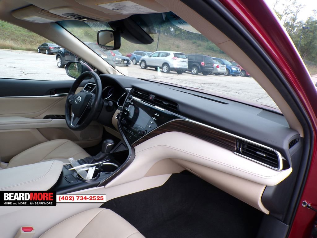Used 2018 Toyota Camry XSE image 24