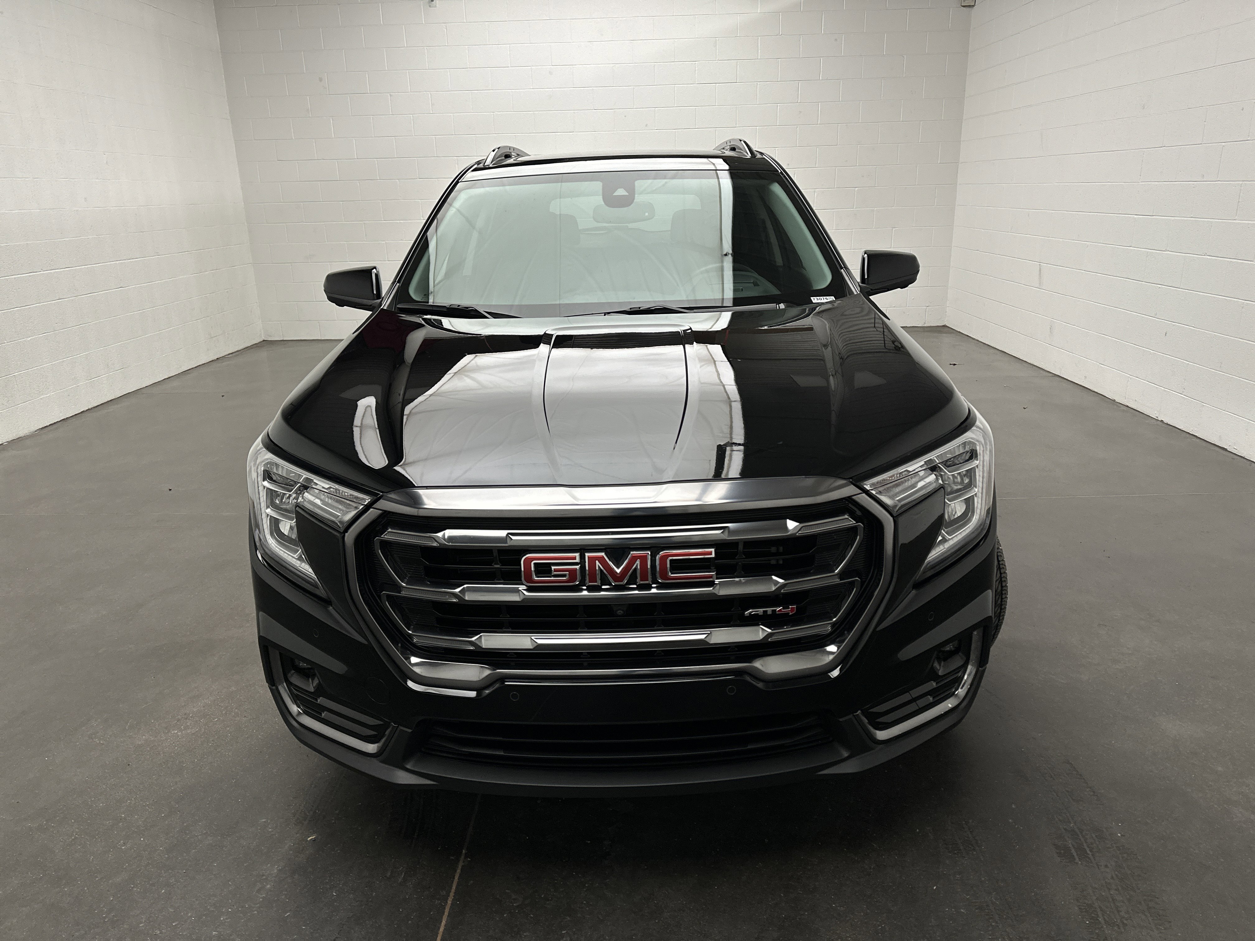 Used 2022 GMC Terrain AT4 w/ Infotainment Package II AWD/4WD image 3