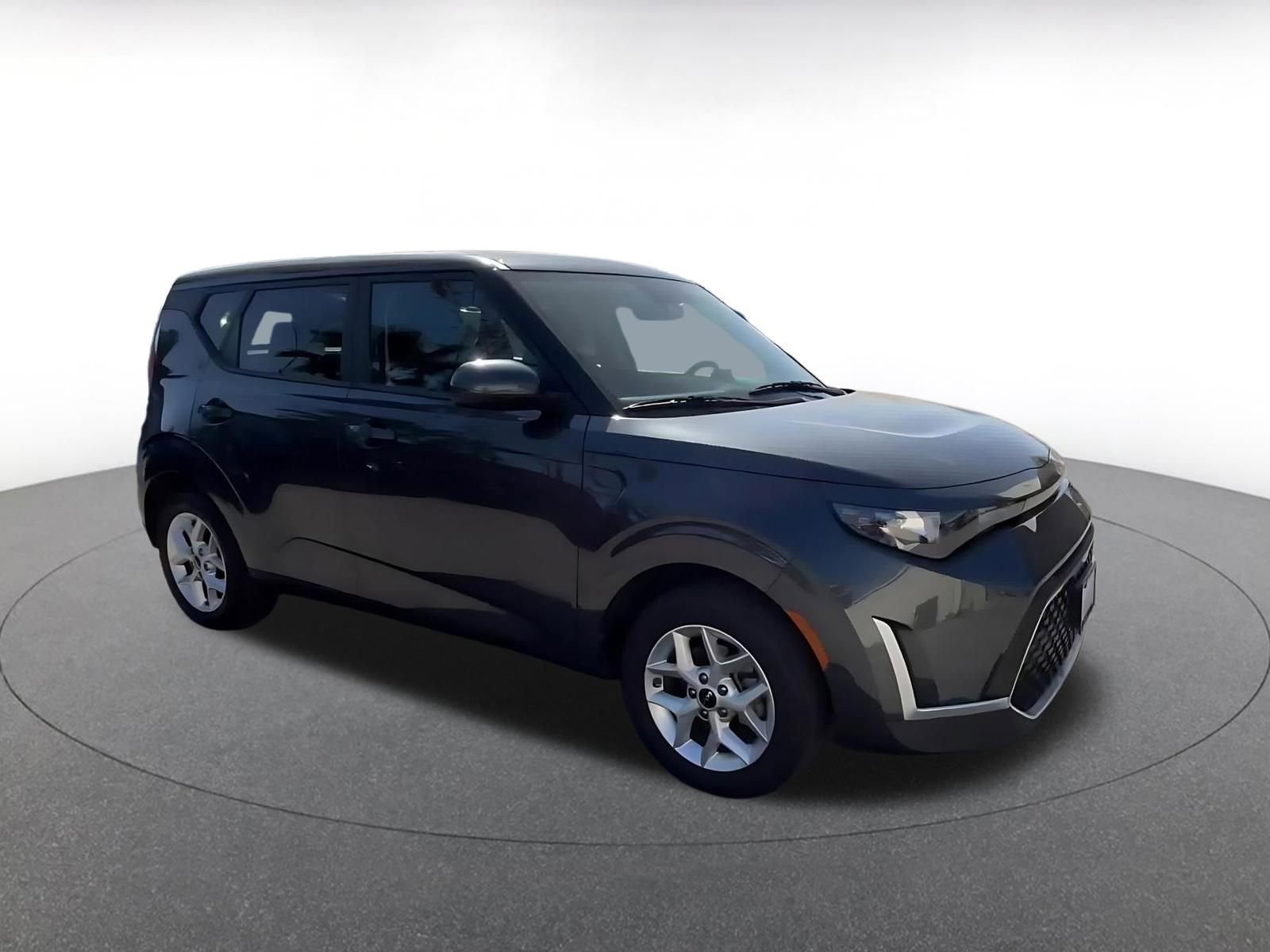 Used 2025 Kia Soul LX w/ LX Technology Package video 2