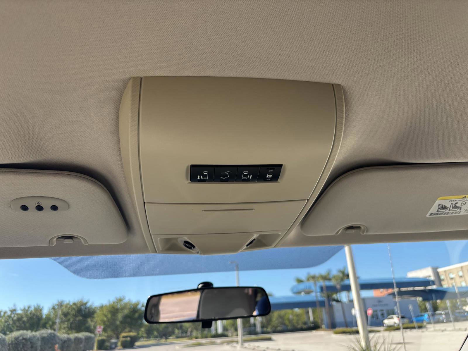 Used 2011 Chrysler Town & Country Touring w/ Security Group image 24