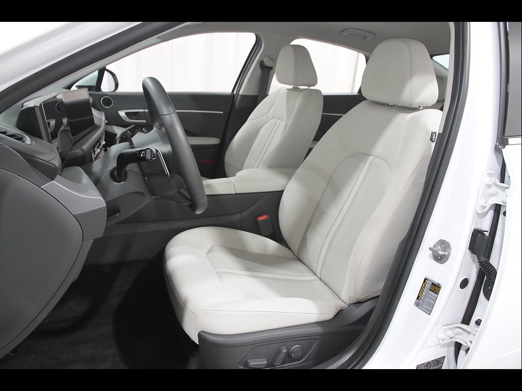Certified 2026 Hyundai Sonata SEL FWD image 5