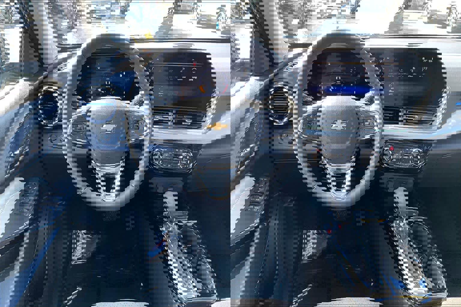 Certified 2024 Chevrolet Trax LT w/ Driver Confidence Package image 5