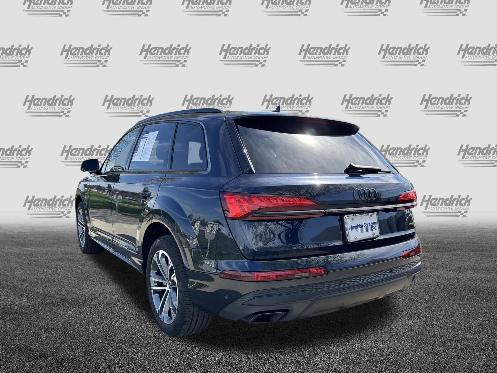 Certified 2025 Audi Q7 2.0T Premium w/ Convenience Plus Package image 8