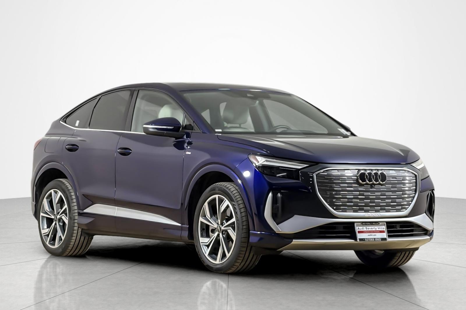 Certified 2023 Audi Q4 e-tron Premium w/ Convenience Package AWD/4WD image 7