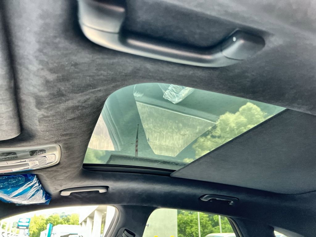 Used 2025 Genesis GV70 3.5T Sport w/ Sport Advanced Package image 14