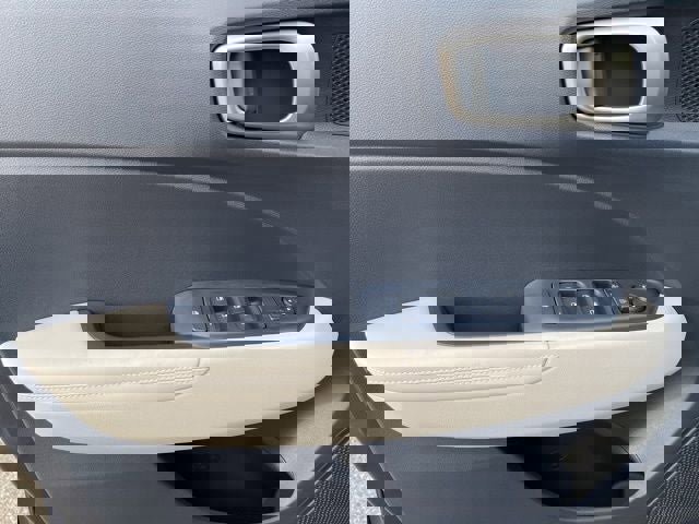 New 2026 Hyundai Venue SEL image 14