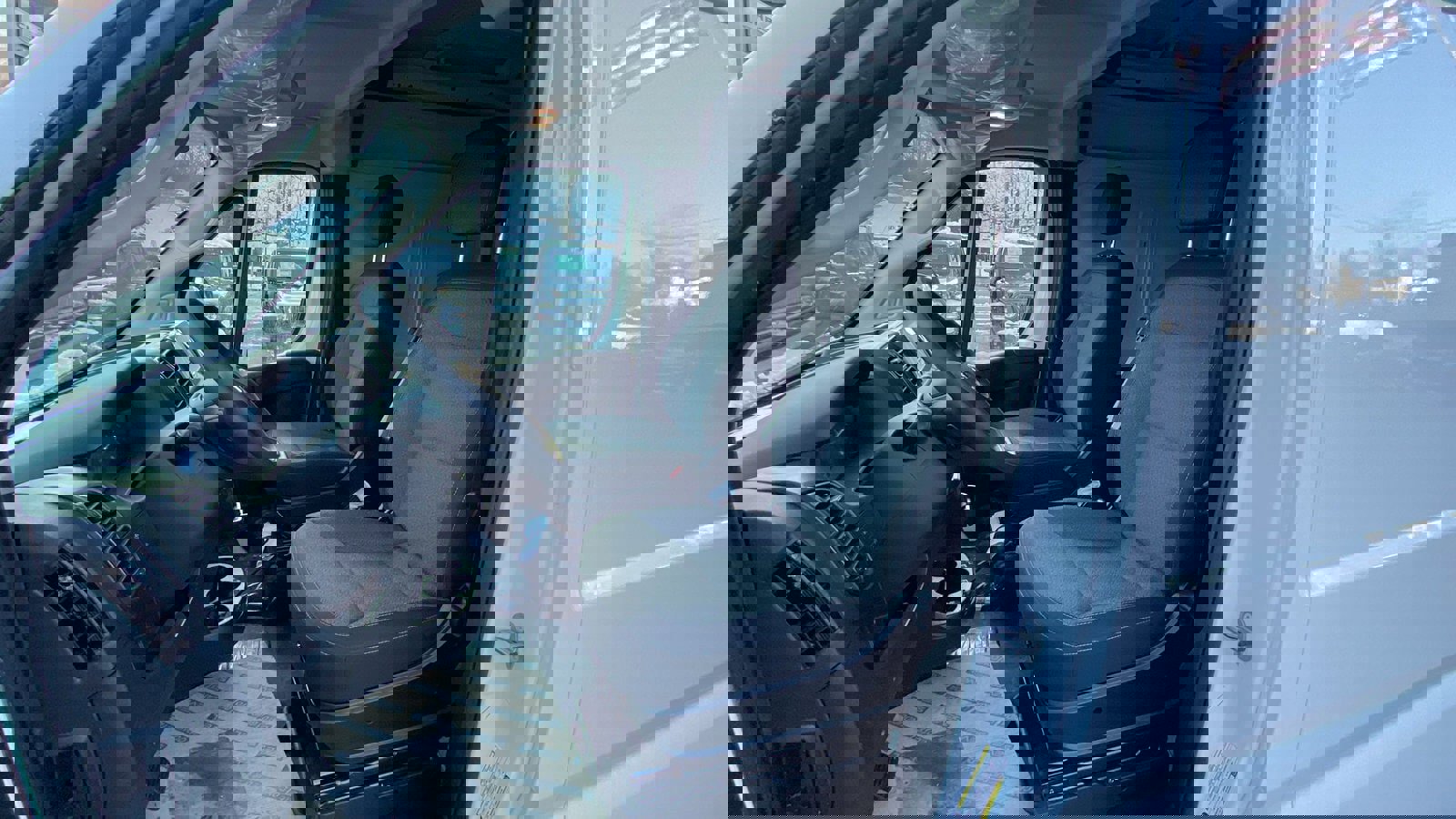 Used 2025 RAM ProMaster 2500 w/ Storage Group image 16