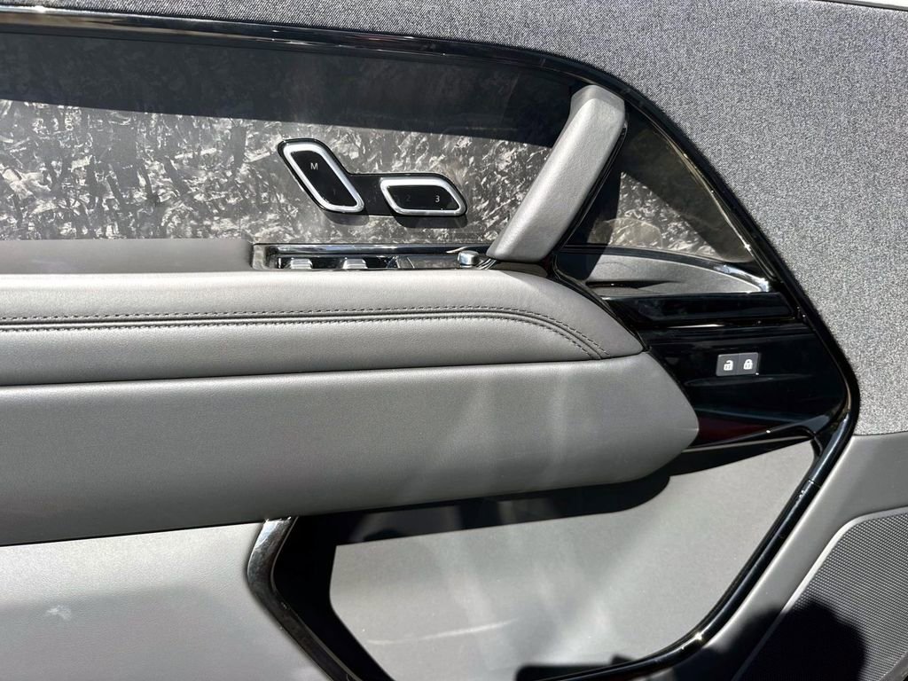 New 2025 Land Rover Range Rover Sport Dynamic SE image 16
