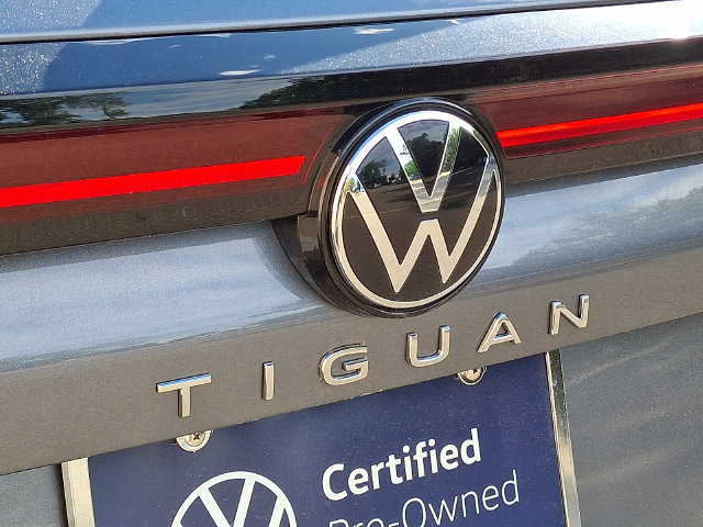 Used 2025 Volkswagen Tiguan SE w/ Panoramic Sunroof Package AWD/4WD image 31