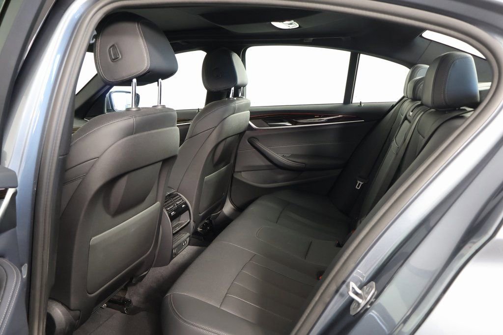 Used 2021 BMW 530i w/ Convenience Package image 10