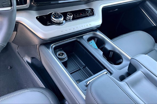 New 2027 Ford Expedition Active AWD/4WD image 7
