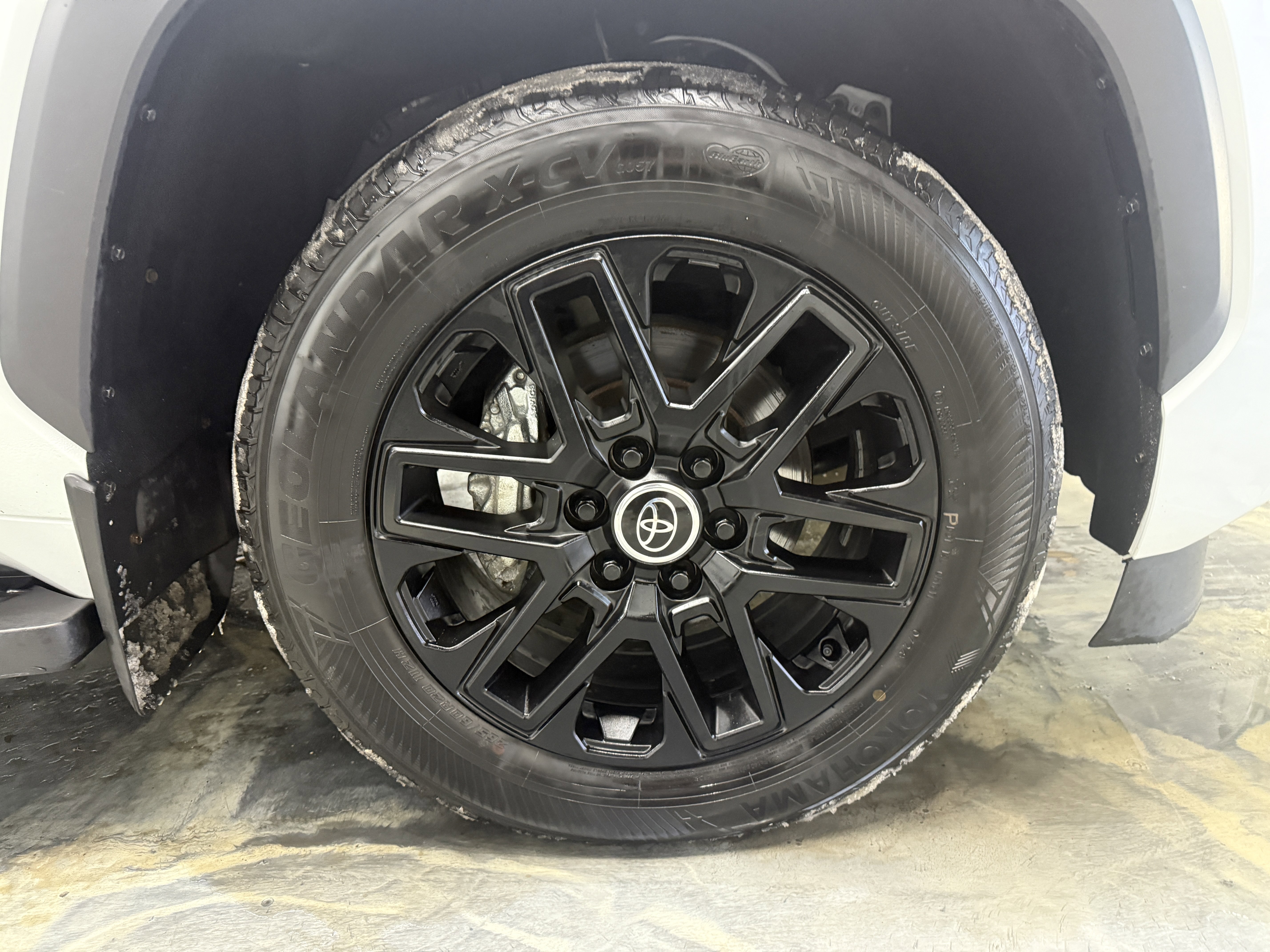 Used 2024 Toyota Sequoia Limited image 28