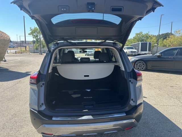 Used 2022 Nissan Rogue SL image 16