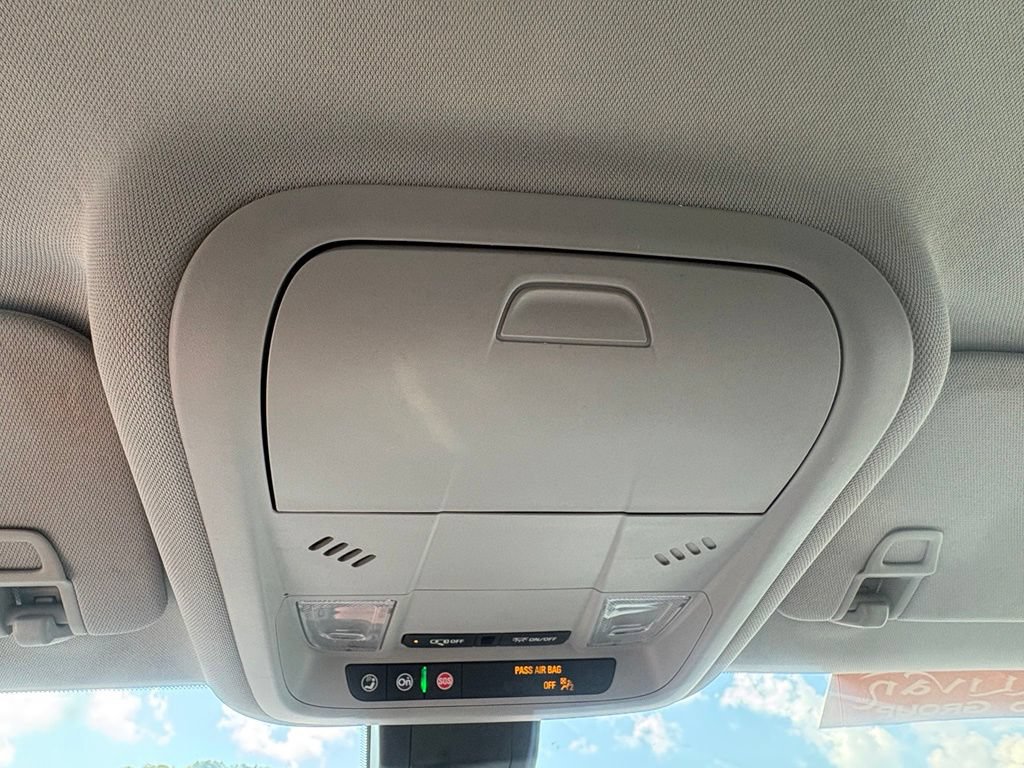 Used 2023 Chevrolet Equinox LT FWD image 28