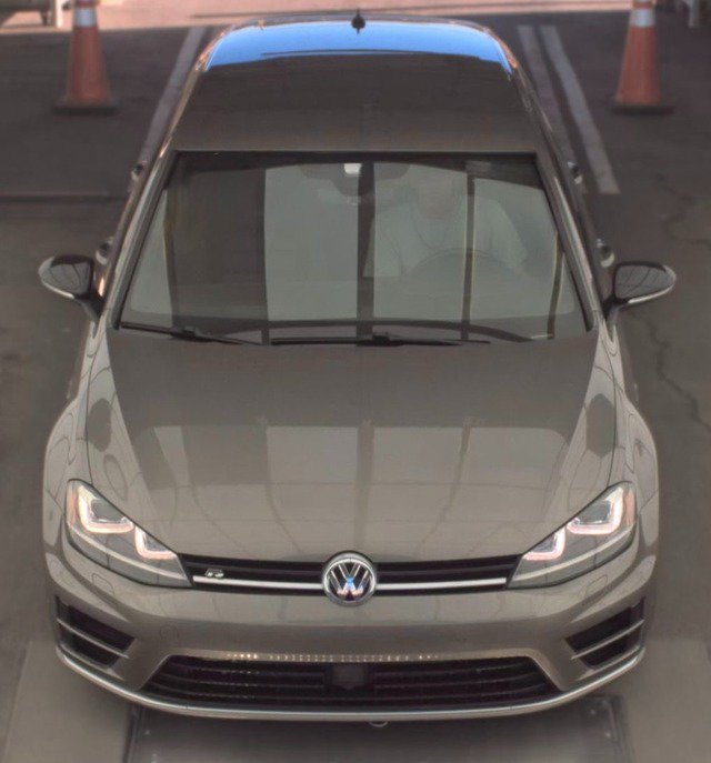 Used 2017 Volkswagen Golf R 4-Door AWD/4WD image 3