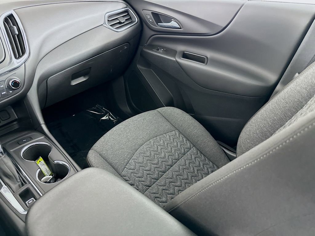 Used 2023 Chevrolet Equinox LT image 31