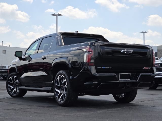 Used 2025 Chevrolet Silverado EV RST AWD/4WD image 18