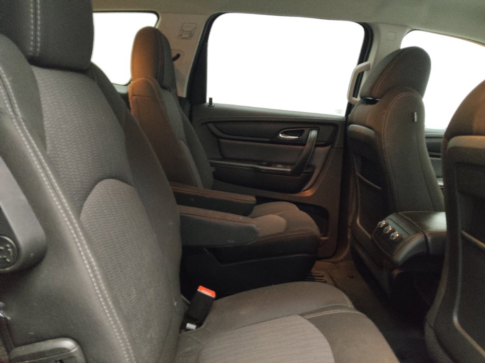 Used 2017 Chevrolet Traverse LT w/ Style and Technology Package FWD image 19