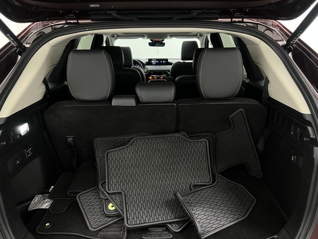 Used 2024 MAZDA CX-90 Plug-In Hybrid w/ Premium Pkg image 30