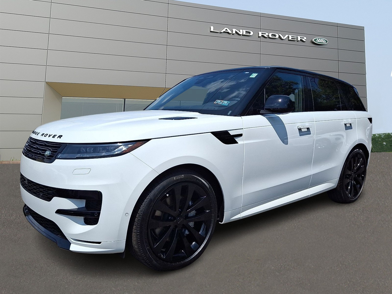 New 2026 Land Rover Range Rover Sport Dynamic SE