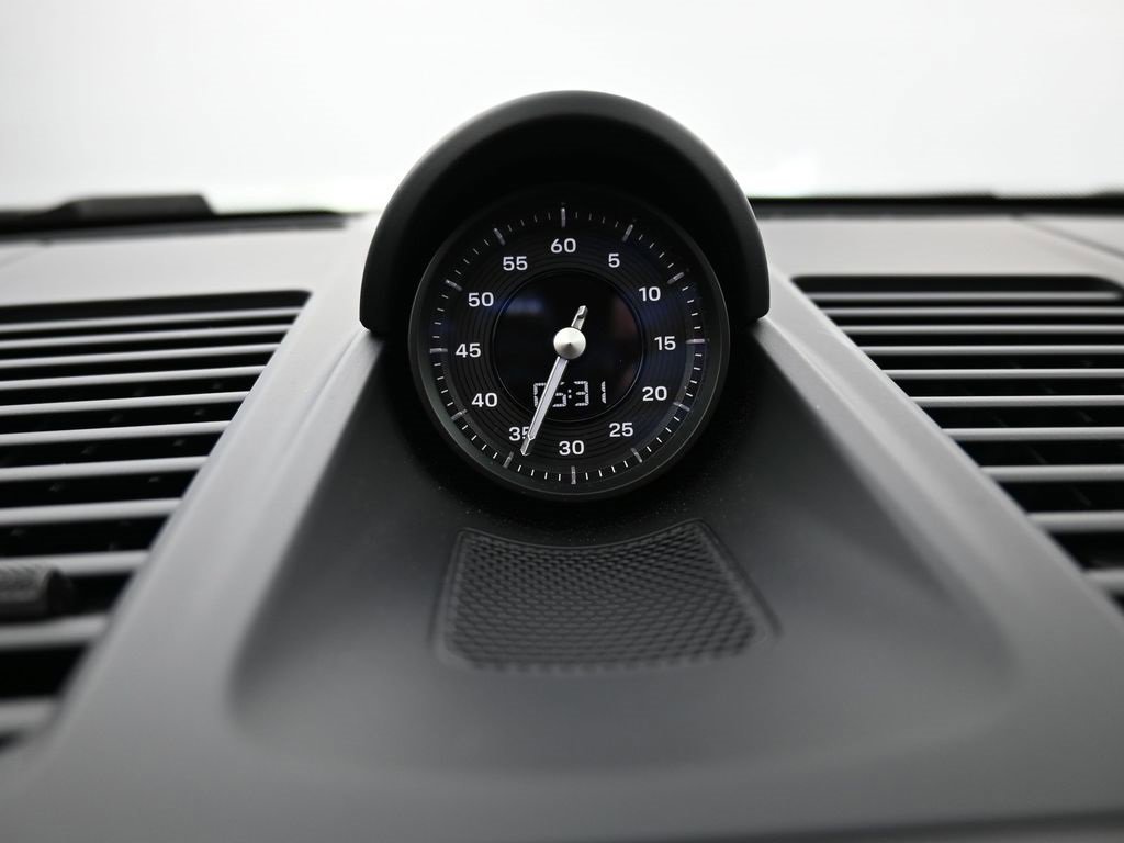 Used 2024 Porsche 911 Carrera GTS image 19