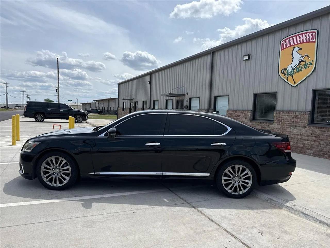 Used 2013 Lexus LS 460 L w/ Preferred Accessory Package RWD image 15