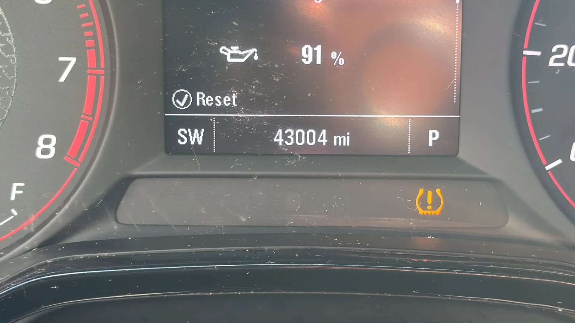 Used 2025 Chevrolet Trax RS FWD image 17