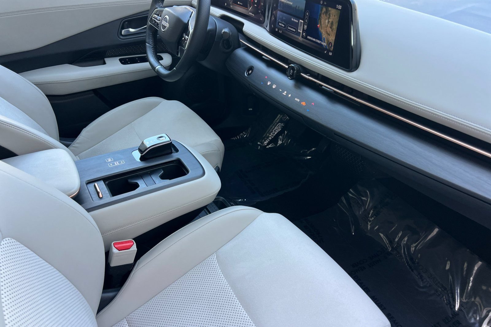 Certified 2023 Nissan Ariya FWD image 18