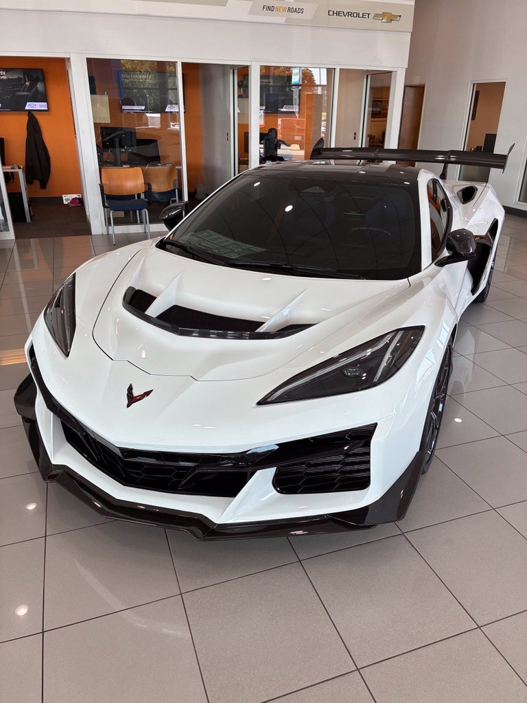 Used 2026 Chevrolet Corvette ZR1 w/ ZR1 Carbon Fiber Aero Package