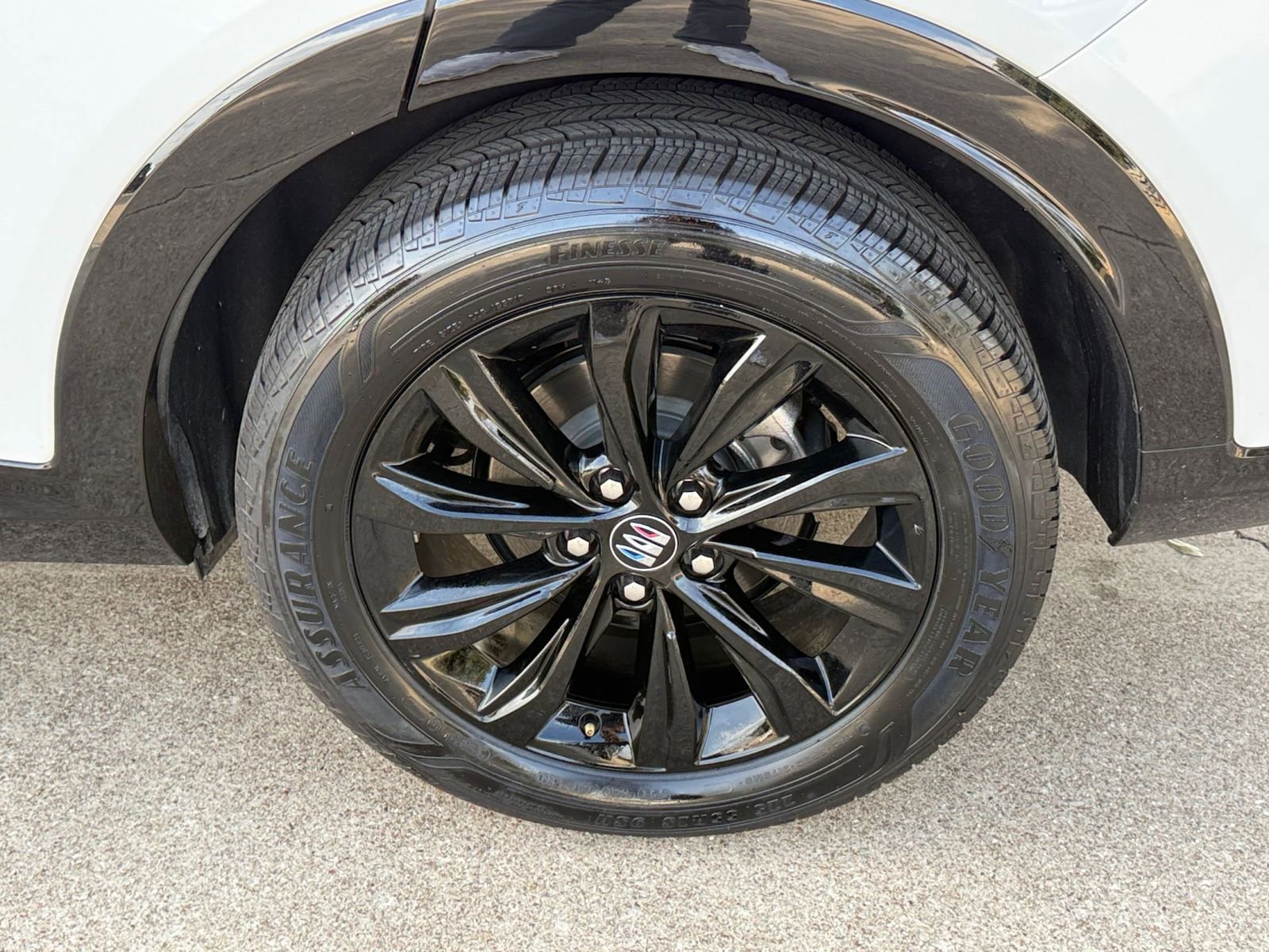 Used 2025 Buick Envista Sport Touring image 30