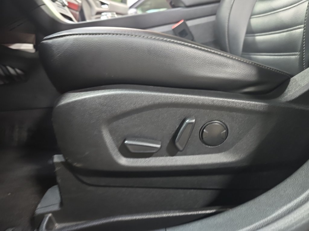 Used 2024 Ford Edge SEL w/ Convenience Package AWD/4WD image 30