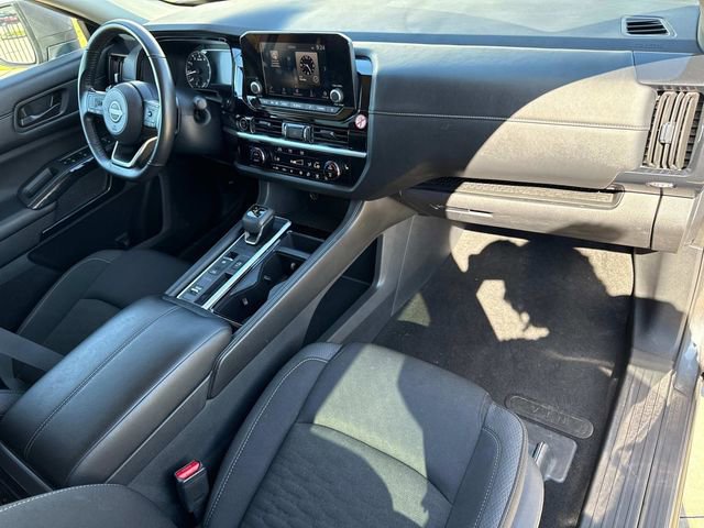 Used 2024 Nissan Pathfinder SV FWD image 18