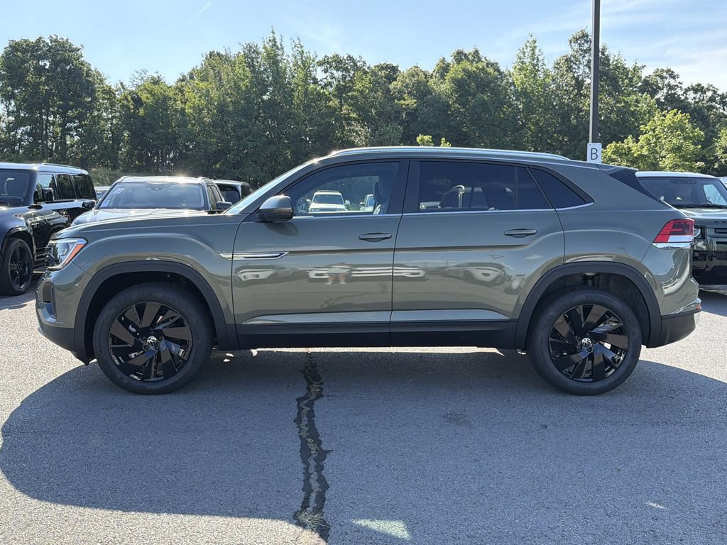 New 2026 Volkswagen Atlas Cross Sport SE FWD image 2