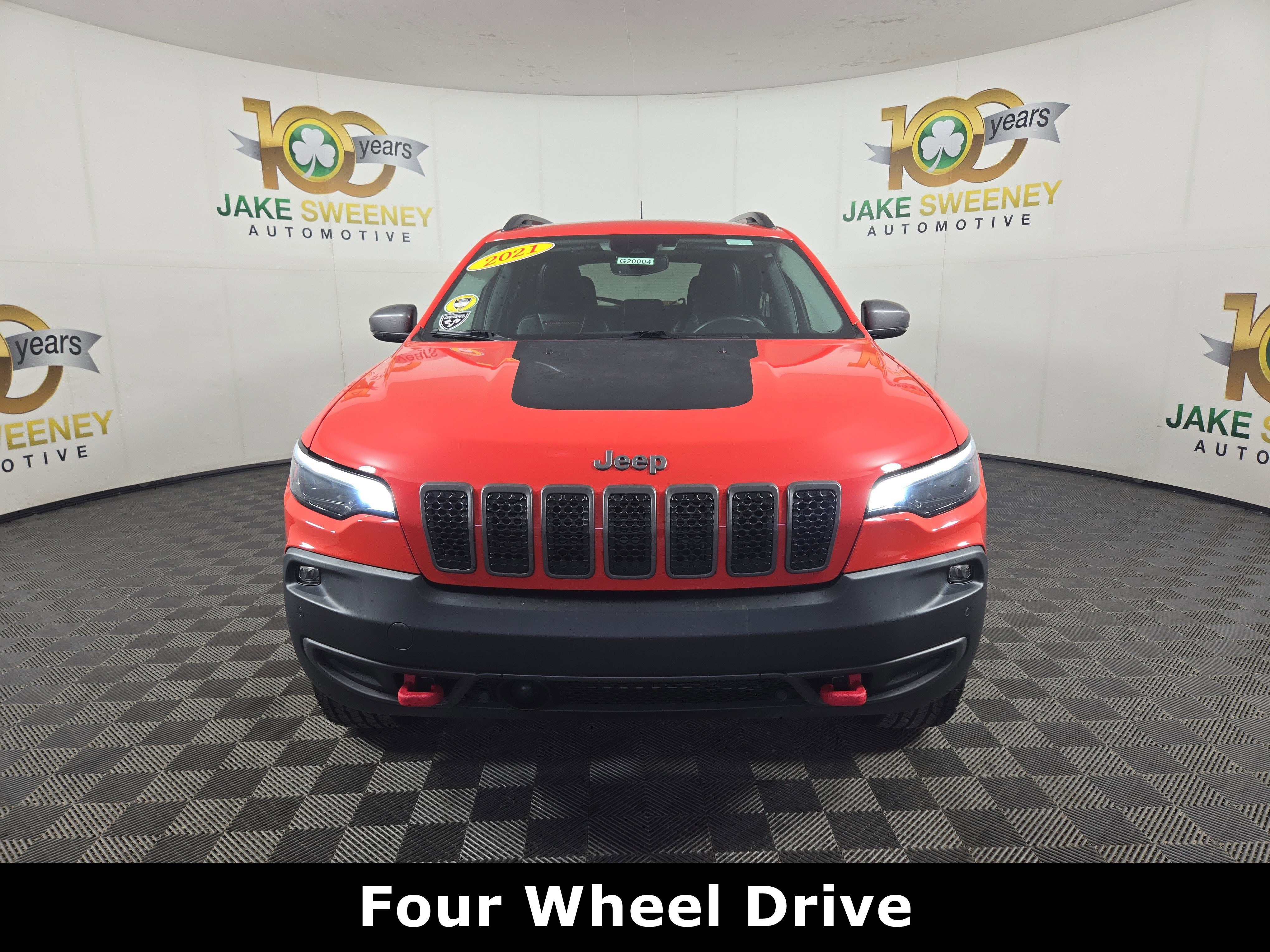 Used 2021 Jeep Cherokee Trailhawk w/ Sun & Sound Group image 2