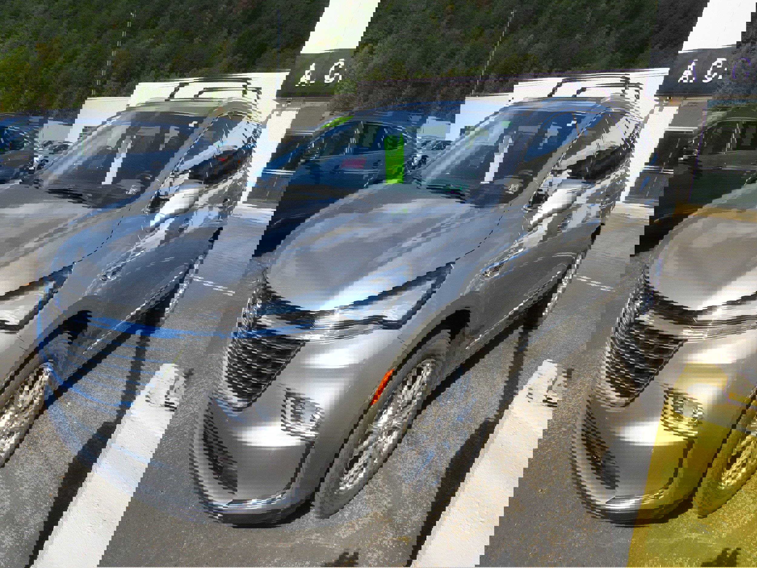 Used 2023 Buick Enclave Premium w/ Experience Buick Package image 3